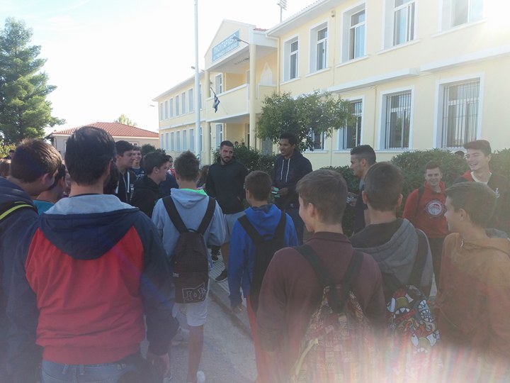 Επίσκεψη παικτών στα Γυμνάσια Λιβαδειάς