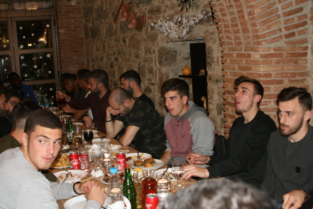 Δείπνο με υπόσχεση νίκης...