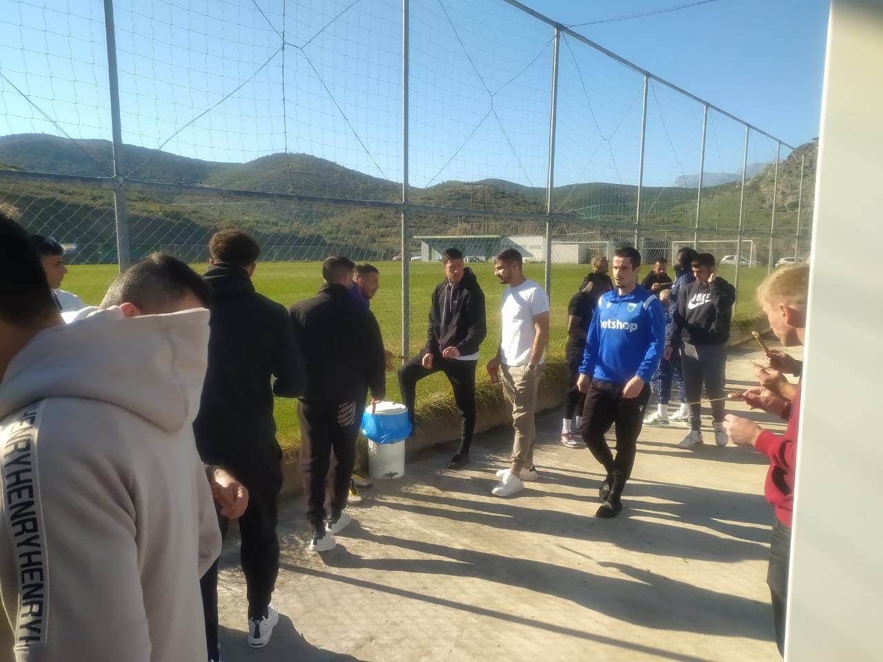 Προπόνηση και μπάρμπεκιου στη Χαιρώνεια
