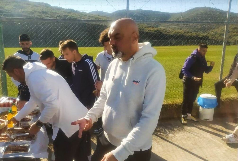 Προπόνηση και μπάρμπεκιου στη Χαιρώνεια