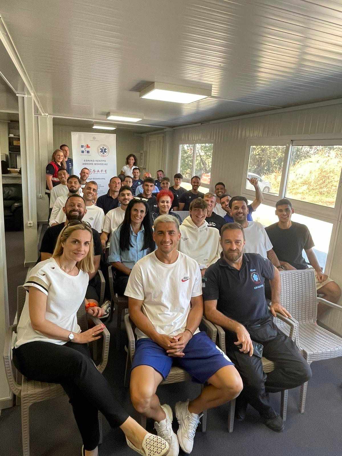 Μαθήματα πρώτων βοηθειών από το ΕΚΑΒ στην ομάδα μας