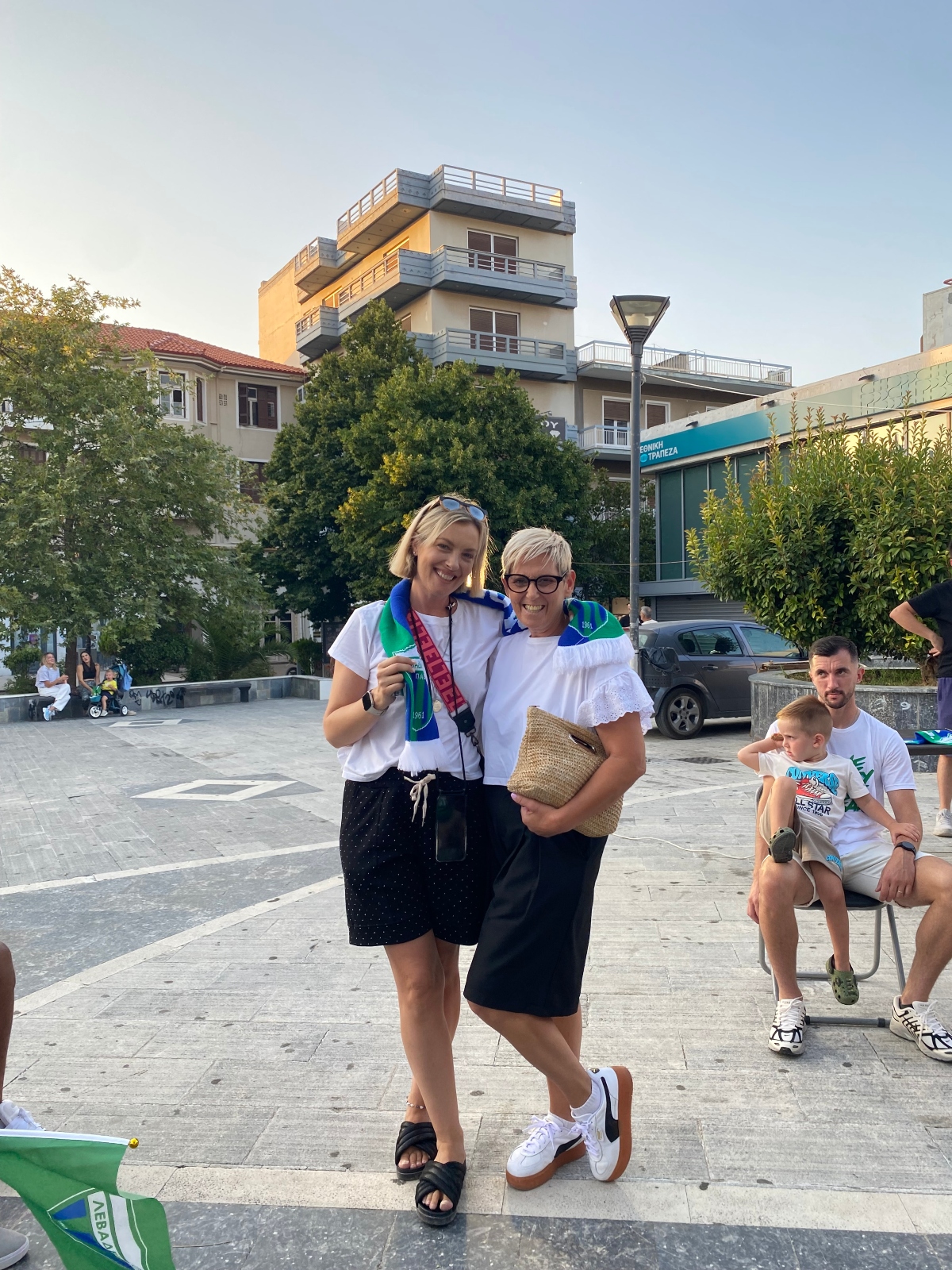 Μία πόλη, μία ομάδα!